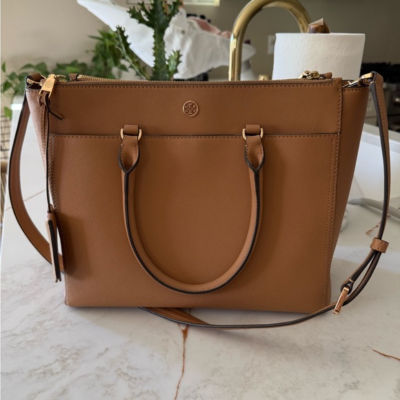 Tory Burch Handbags - Tory Burch tote bag